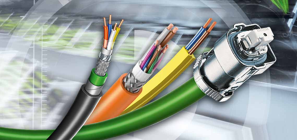 High-flex drag chain cables with copper cores and orange sheathing